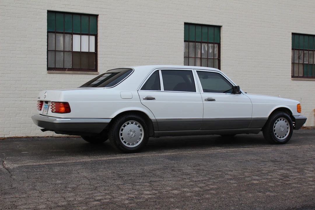 1987 Mercedes-Benz W126 S-Class Sedan - Image 28 of 31