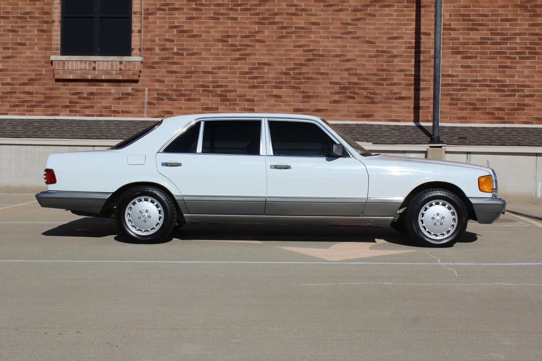 1987 Mercedes-Benz W126 S-Class Sedan - Image 27 of 31