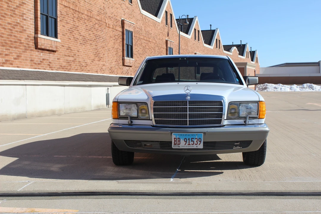 1987 Mercedes-Benz W126 S-Class Sedan - Image 13 of 31