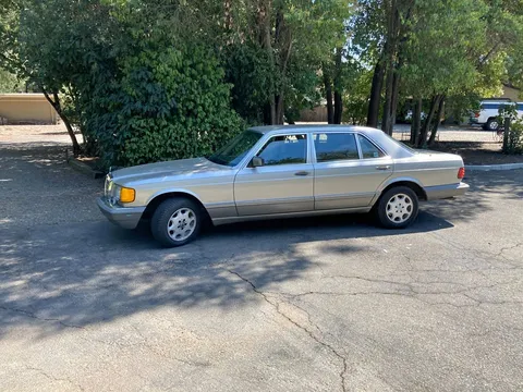 1987 Mercedes-Benz 420SEL