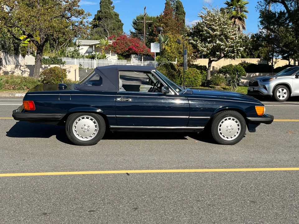1987 Mercedes-Benz 500E & E500 - Image 4 of 20