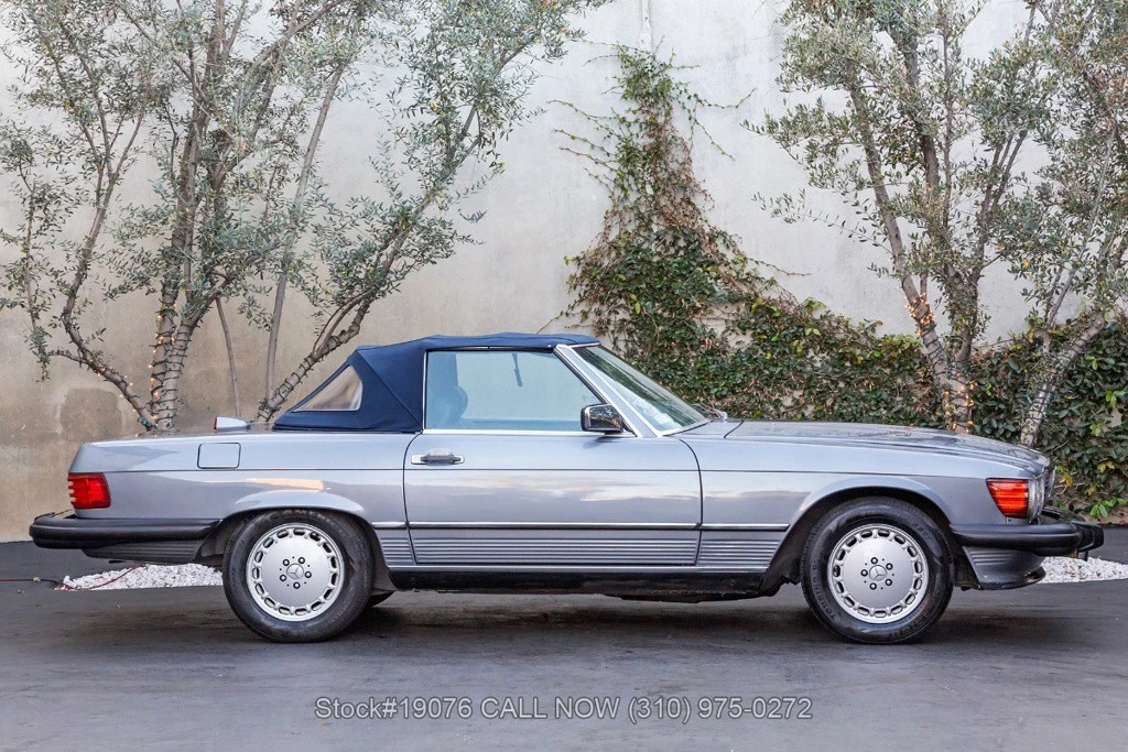 1987 Mercedes-Benz 500E & E500 - Image 10 of 12