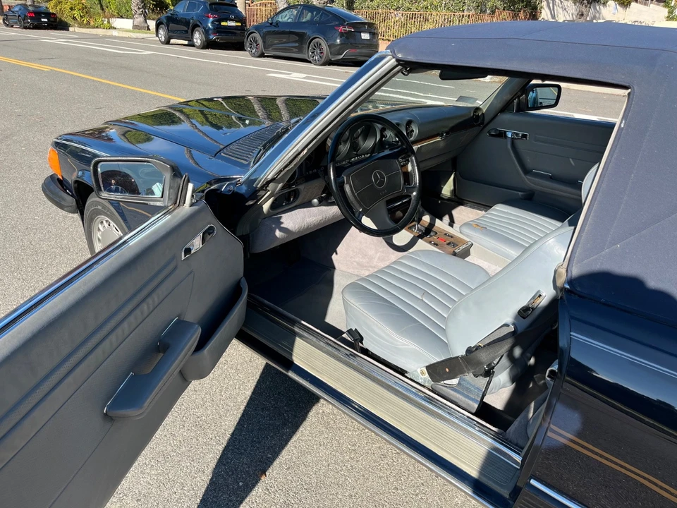1987 Mercedes-Benz 500E & E500 - Image 14 of 20