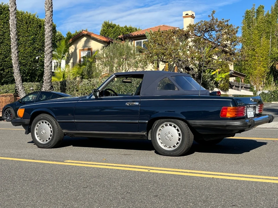 1987 Mercedes-Benz 500E & E500 - Image 12 of 20