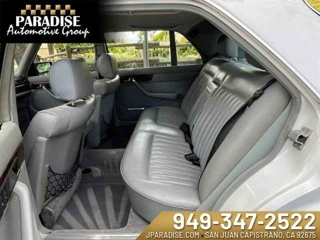 1987 Mercedes-Benz W126 S-Class Sedan - Image 27 of 31
