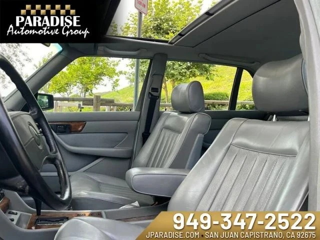 1987 Mercedes-Benz W126 S-Class Sedan - Image 31 of 31