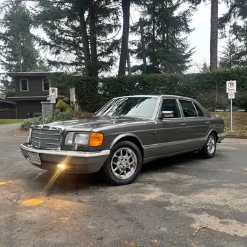 1987 Mercedes-Benz 560SEL