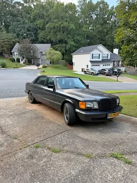 1987 Mercedes-Benz 560 SEL
