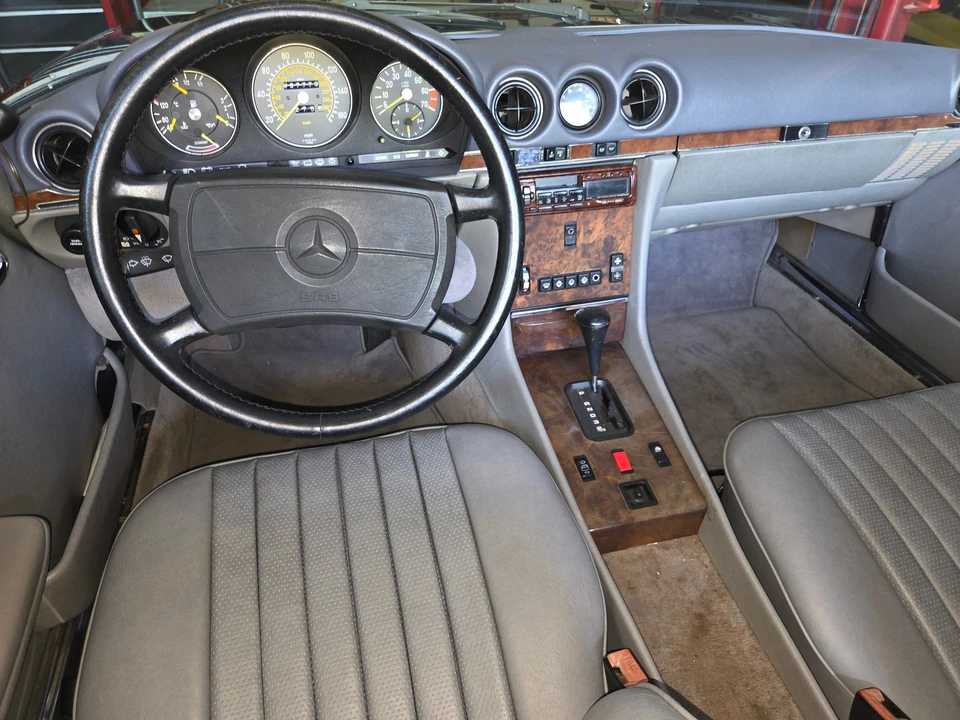 1987 Mercedes-Benz R107 SL-Class - Image 17 of 23