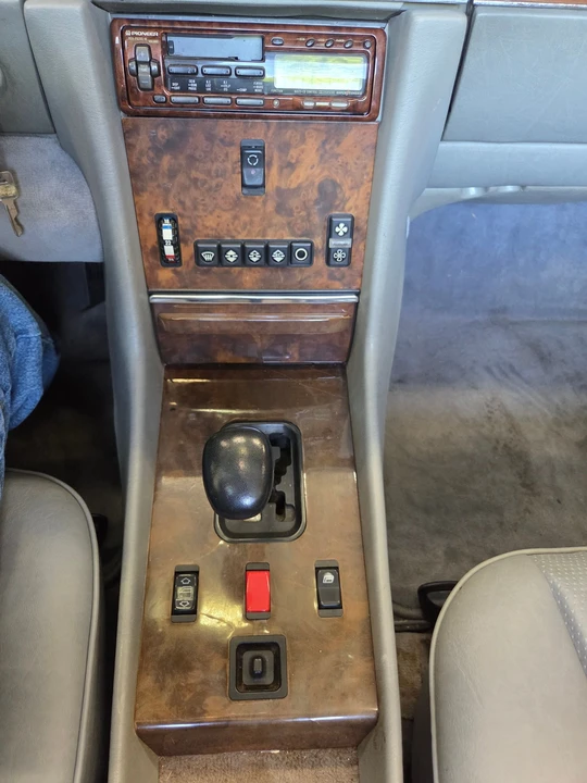 1987 Mercedes-Benz R107 SL-Class - Image 14 of 23