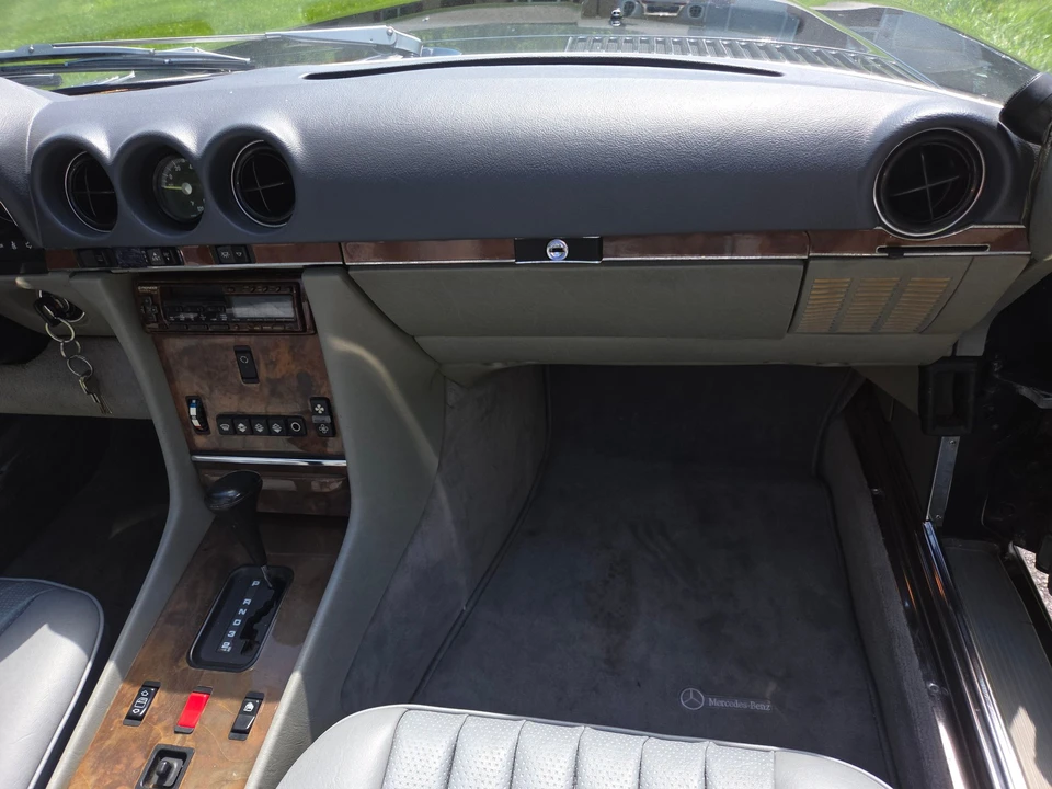 1987 Mercedes-Benz R107 SL-Class - Image 15 of 23