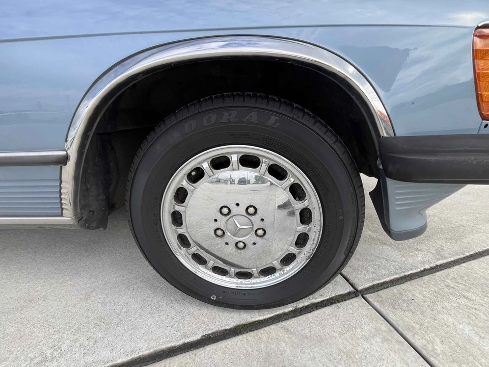 1987 Mercedes-Benz R107 SL-Class - Image 24 of 31