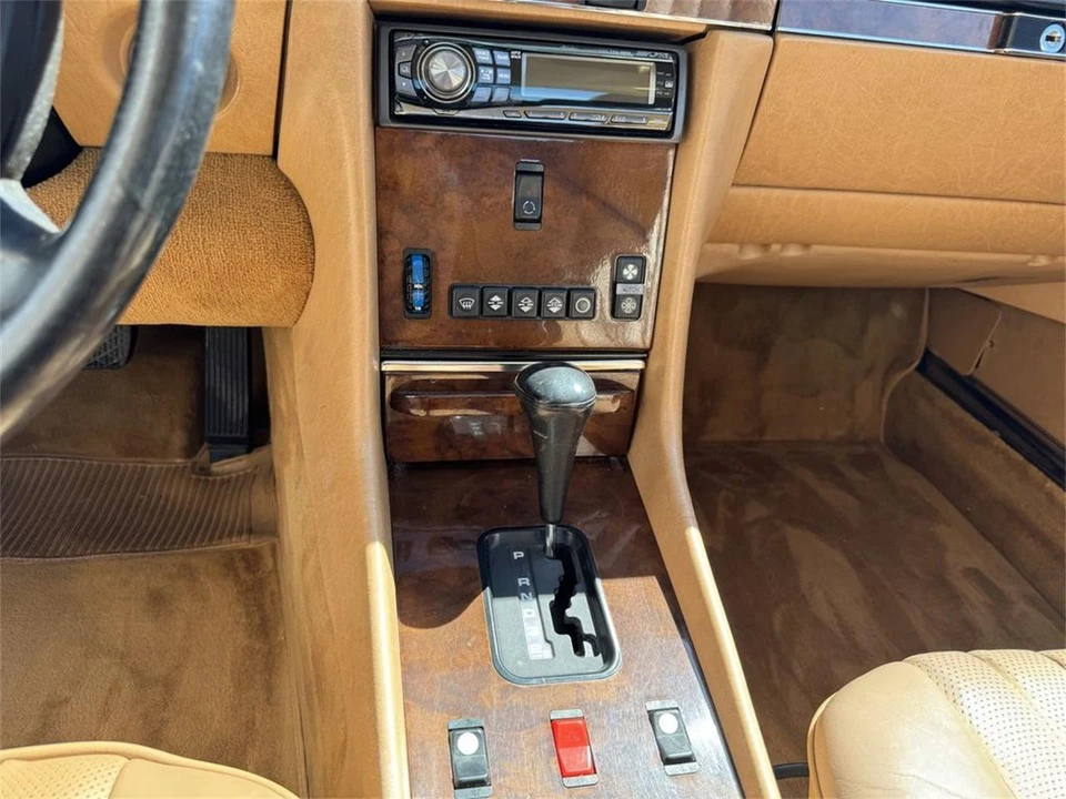 1987 Mercedes-Benz W126 S-Class Sedan - Image 18 of 25