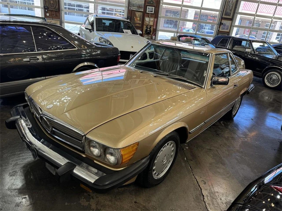 1987 Mercedes-Benz W126 S-Class Sedan - Image 4 of 28