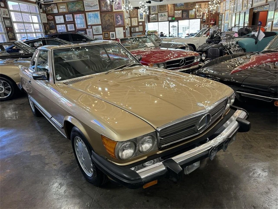1987 Mercedes-Benz W126 S-Class Sedan - Image 2 of 28