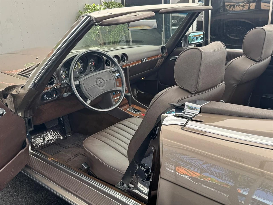 1987 Mercedes-Benz W126 S-Class Sedan - Image 24 of 31