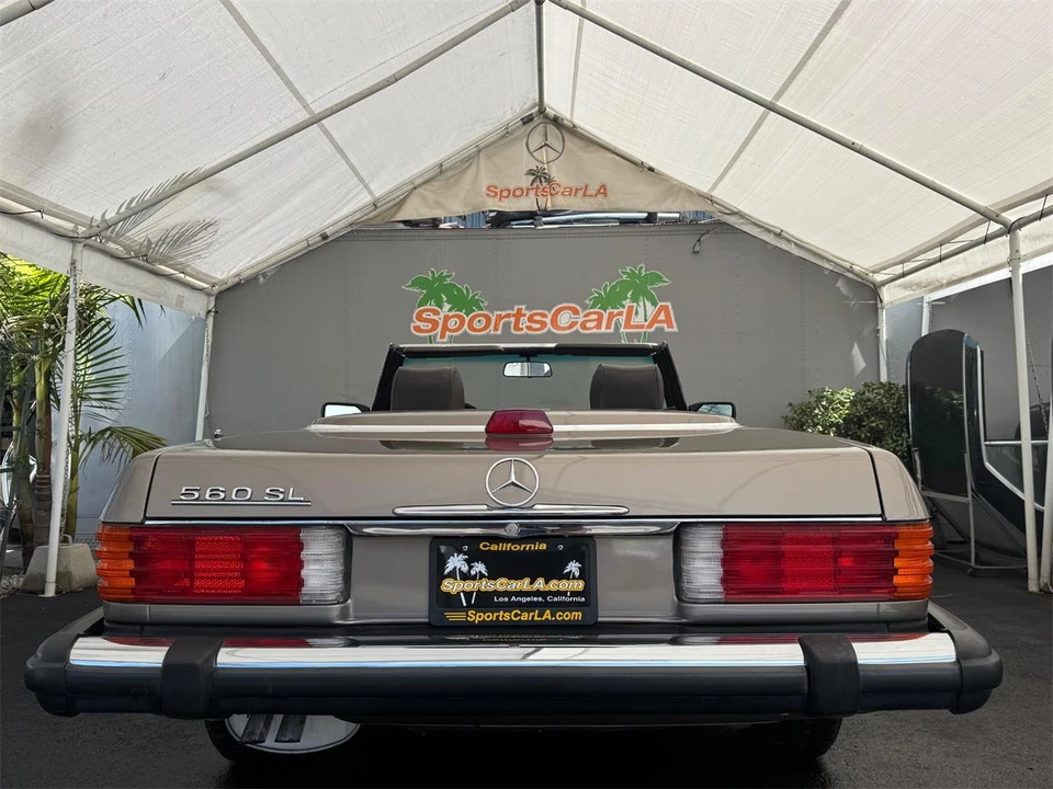 1987 Mercedes-Benz W126 S-Class Sedan - Image 4 of 31