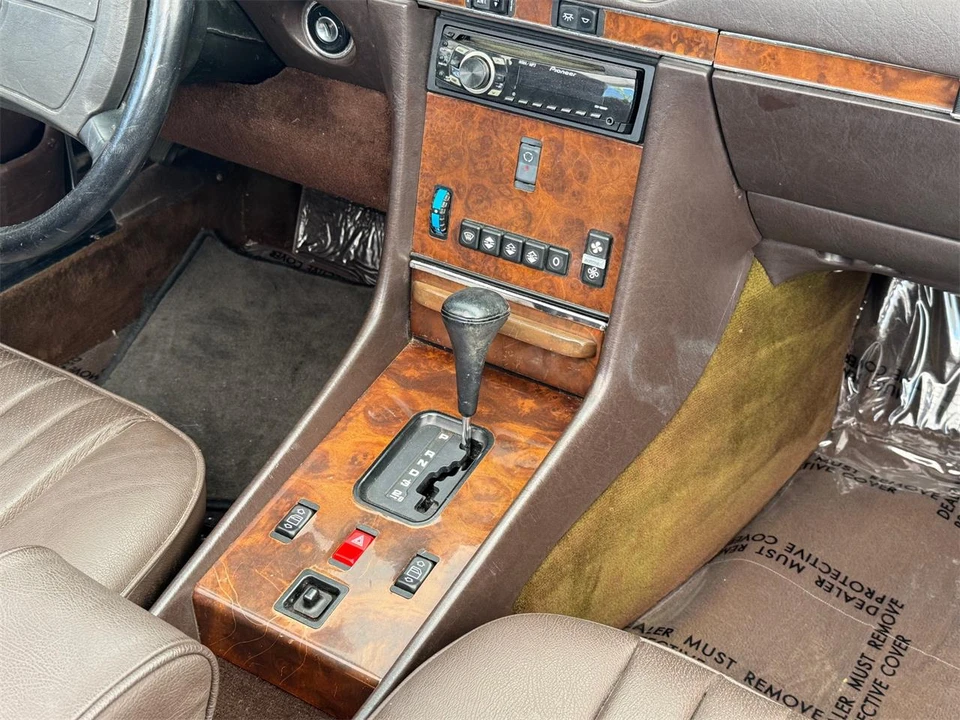1987 Mercedes-Benz W126 S-Class Sedan - Image 20 of 31