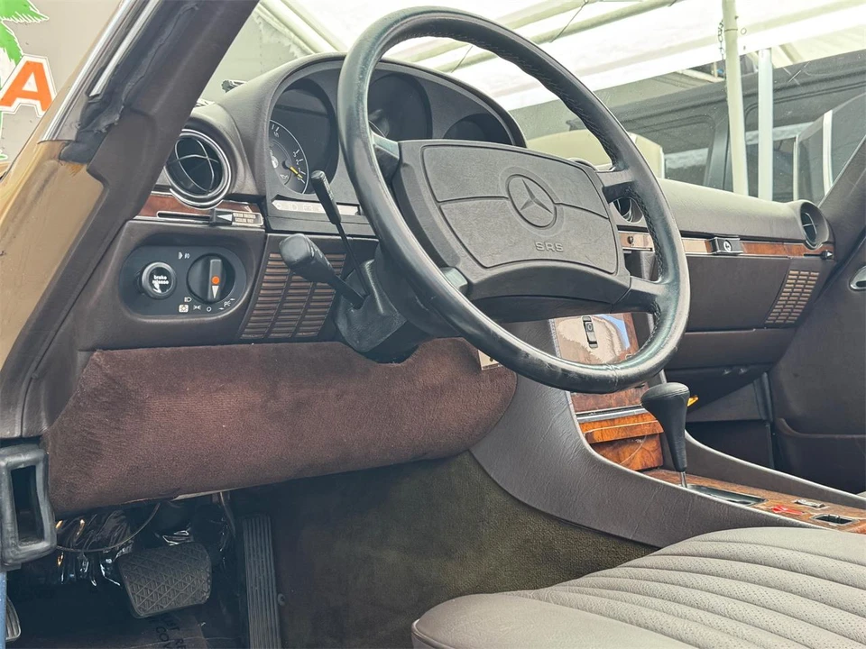1987 Mercedes-Benz W126 S-Class Sedan - Image 28 of 31