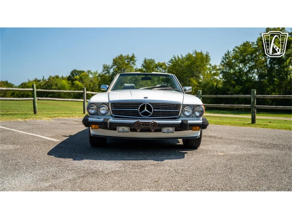 1987 Mercedes-Benz W126 S-Class Sedan - Image 3 of 31