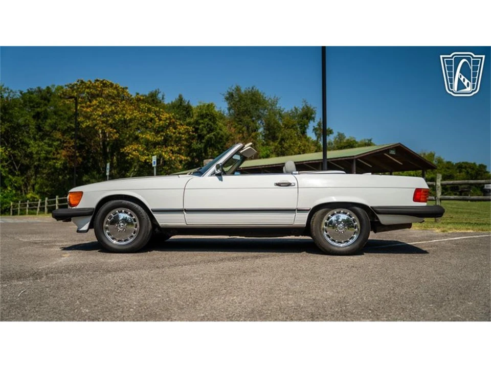 1987 Mercedes-Benz W126 S-Class Sedan - Image 9 of 31