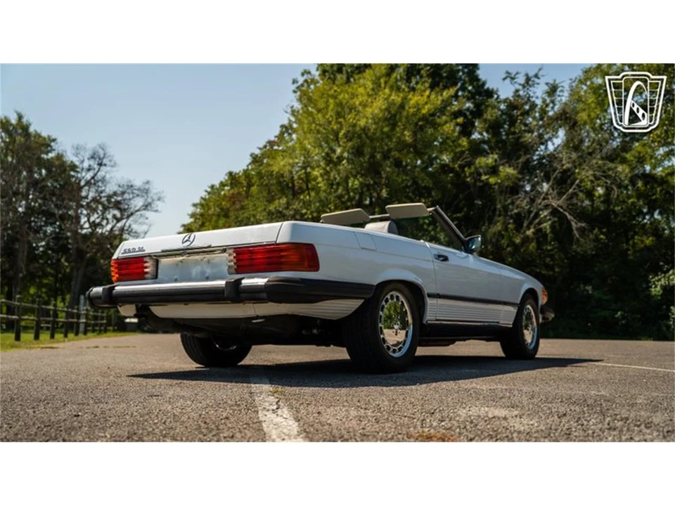1987 Mercedes-Benz W126 S-Class Sedan - Image 19 of 31