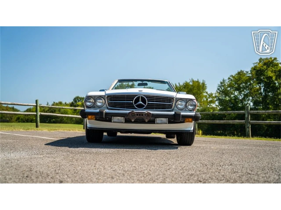 1987 Mercedes-Benz W126 S-Class Sedan - Image 4 of 31