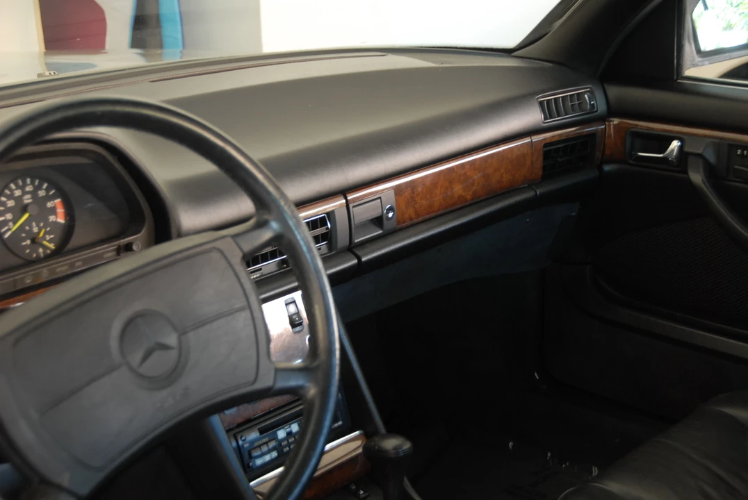 1987 Mercedes-Benz C126 S-Class Coupe - Image 24 of 31
