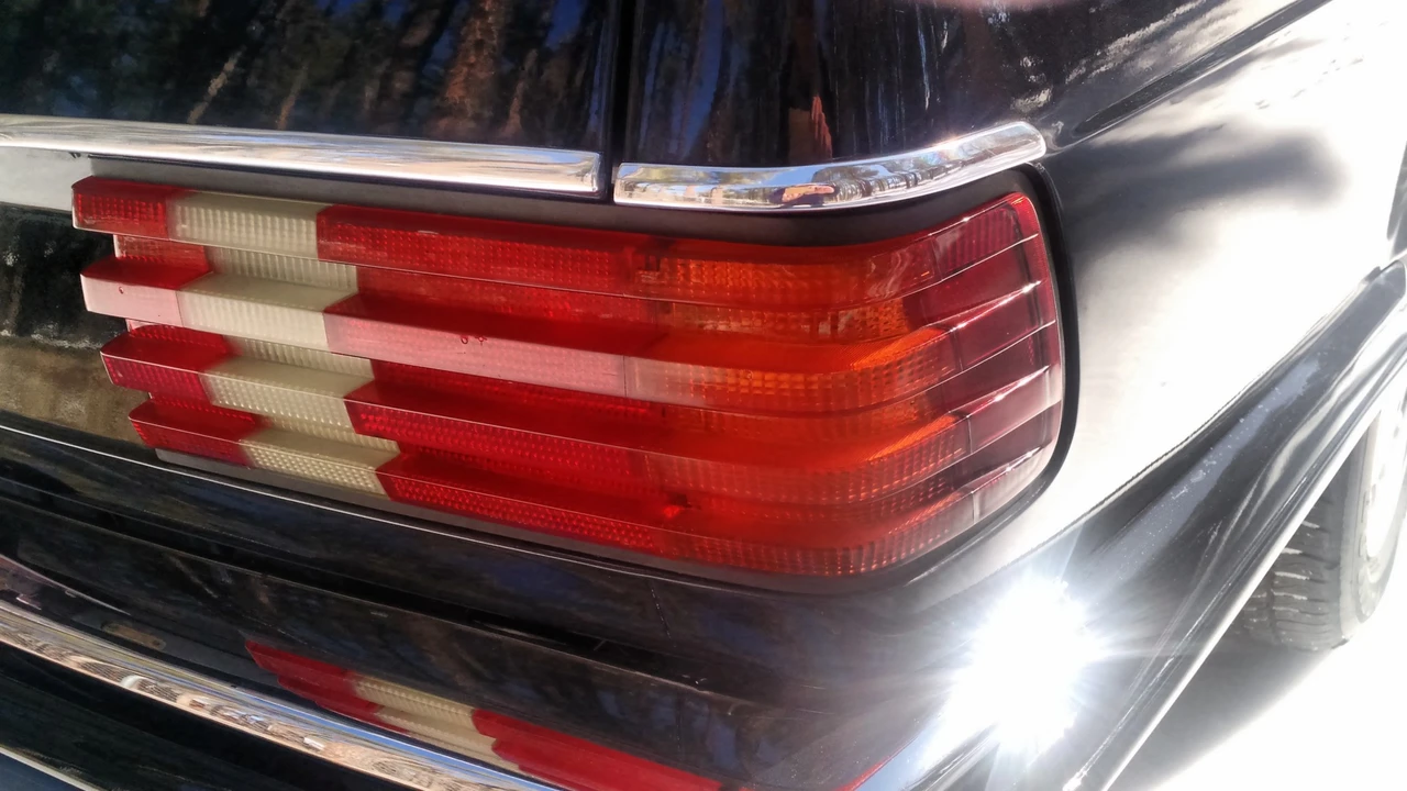 1987 Mercedes-Benz C126 S-Class Coupe - Image 16 of 31