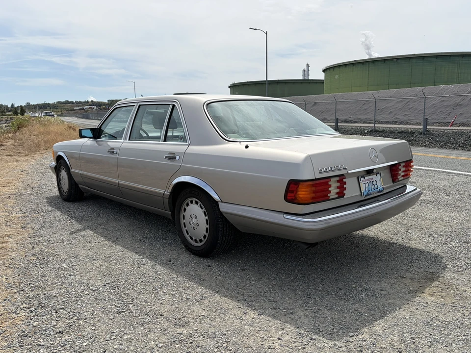 1987 Mercedes-Benz W126 S-Class Sedan - Image 8 of 31