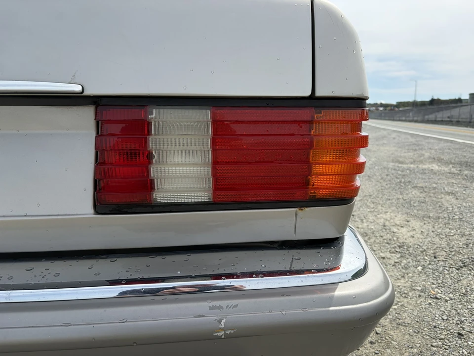 1987 Mercedes-Benz W126 S-Class Sedan - Image 18 of 31