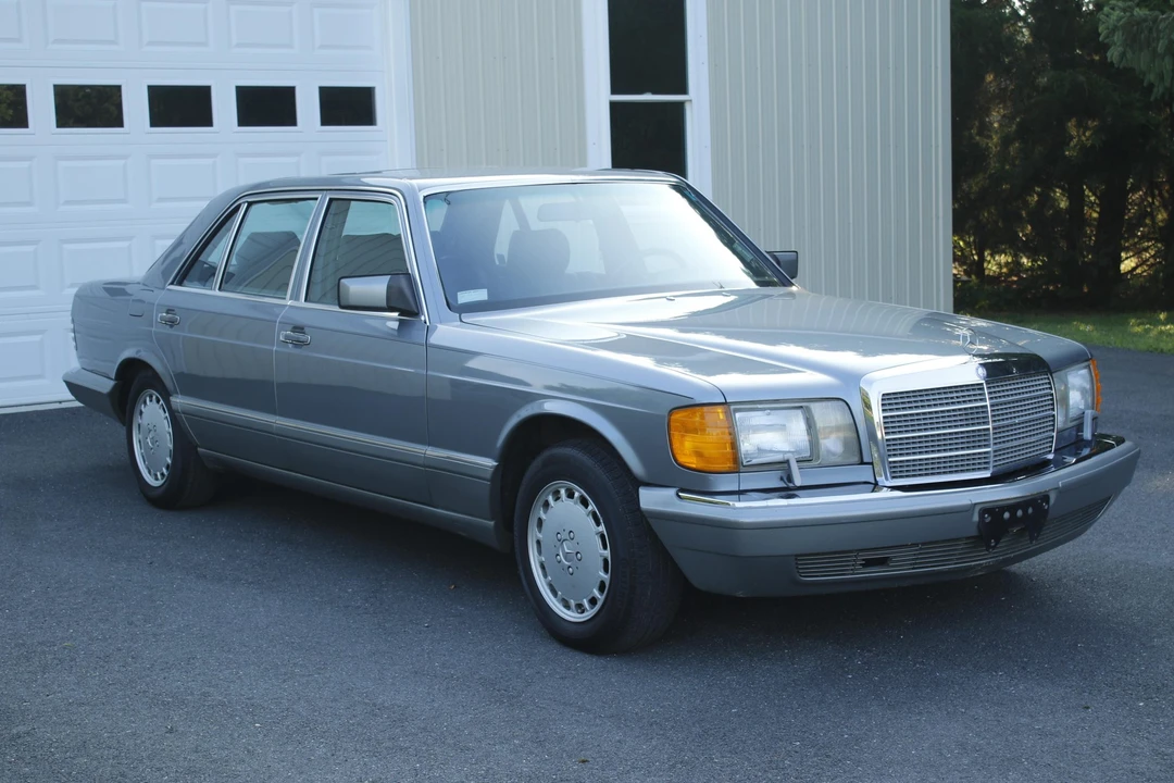 1987 Mercedes-Benz W126 S-Class Sedan - Image 2 of 31