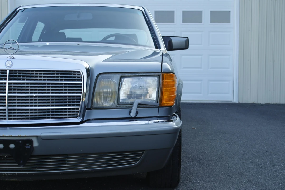 1987 Mercedes-Benz W126 S-Class Sedan - Image 24 of 31