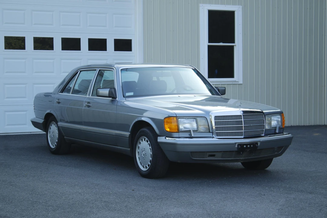 1987 Mercedes-Benz W126 S-Class Sedan - Image 3 of 31