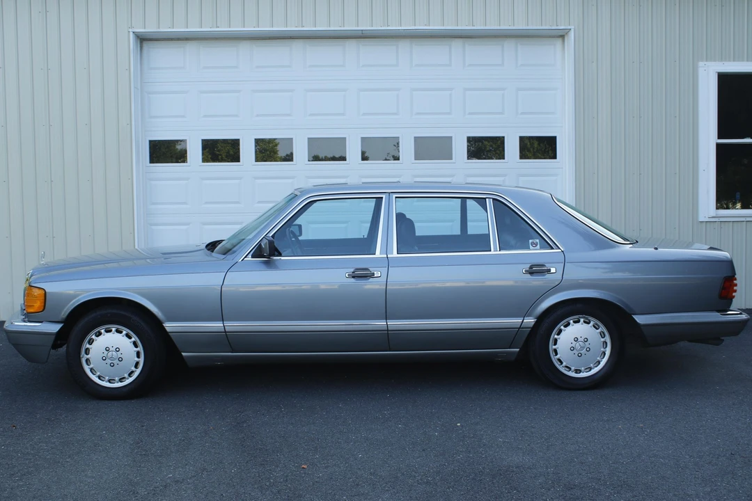 1987 Mercedes-Benz W126 S-Class Sedan - Image 9 of 31
