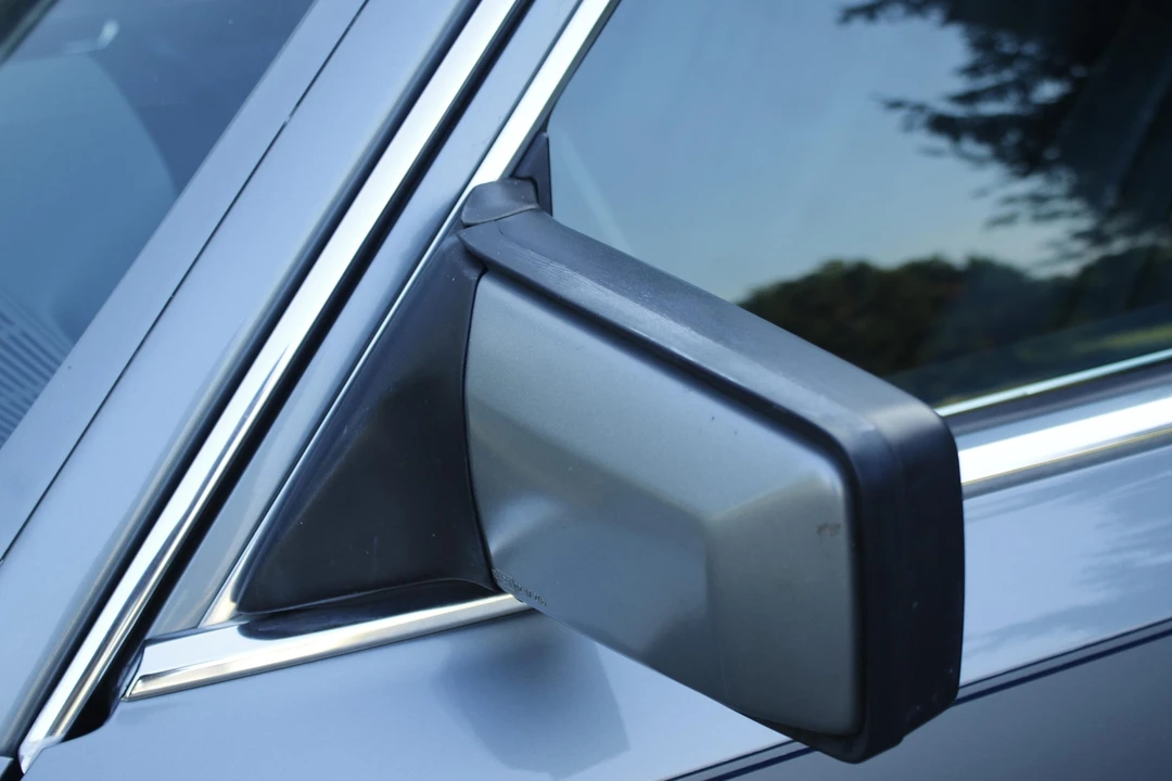 1987 Mercedes-Benz W126 S-Class Sedan - Image 28 of 31