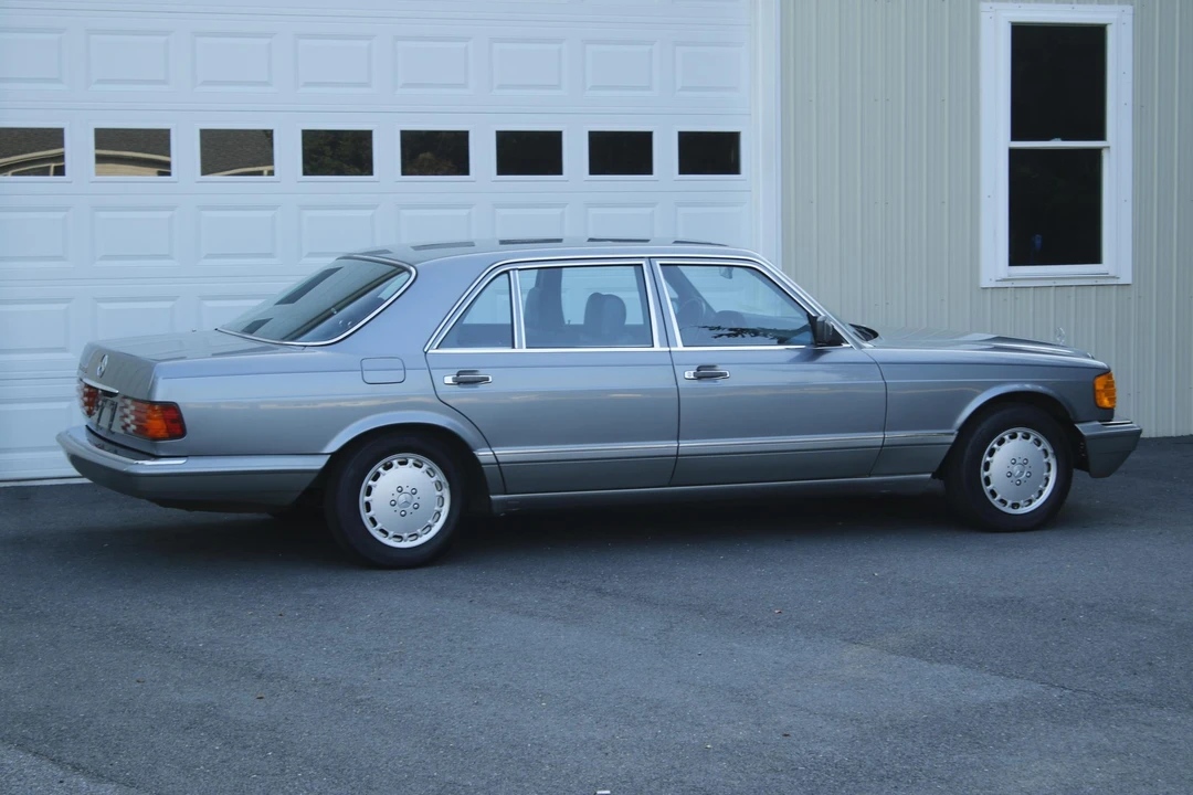 1987 Mercedes-Benz W126 S-Class Sedan - Image 17 of 31