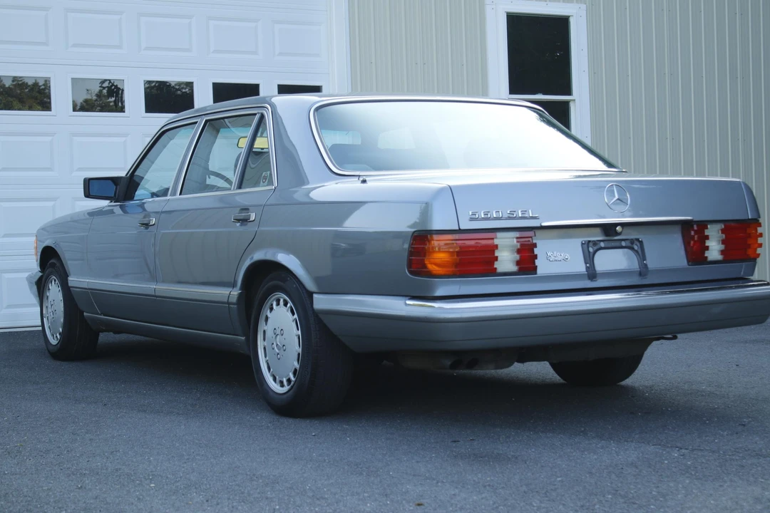1987 Mercedes-Benz W126 S-Class Sedan - Image 12 of 31