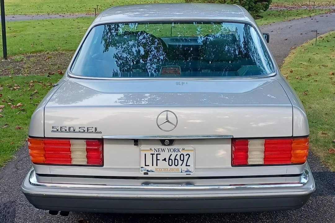 1987 Mercedes-Benz W126 S-Class Sedan - Image 5 of 31