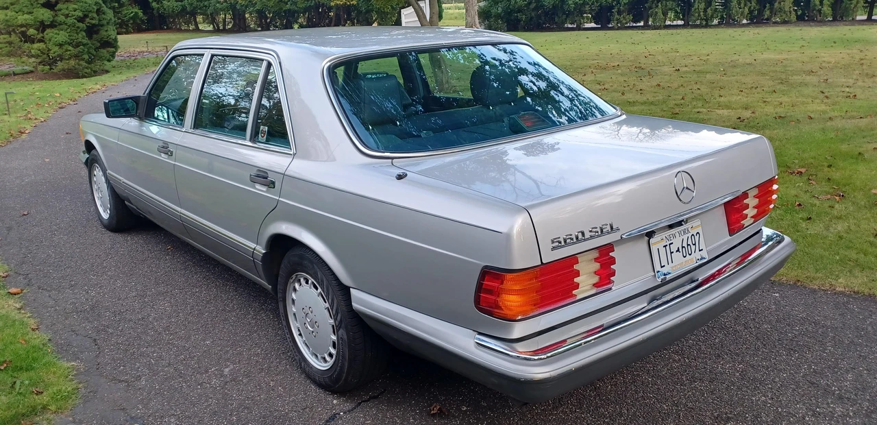 1987 Mercedes-Benz W126 S-Class Sedan - Image 17 of 31