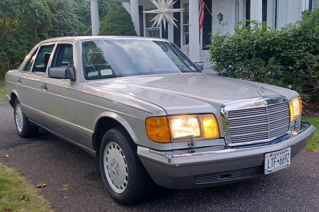 1987 Mercedes-Benz W126 S-Class Sedan - Image 3 of 31
