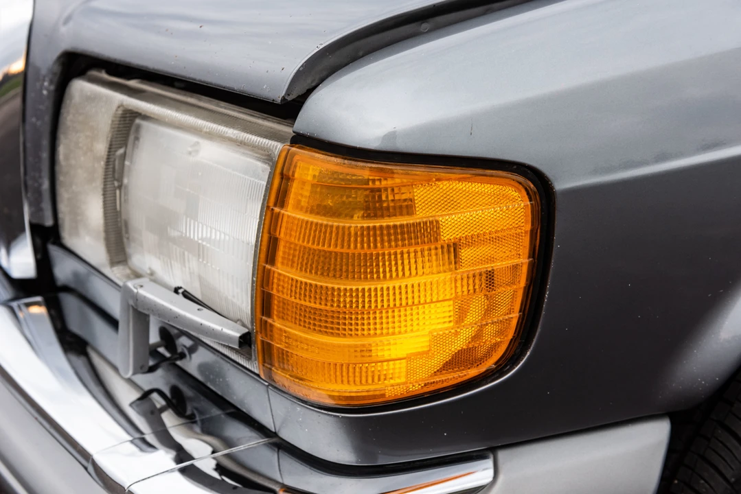 1987 Mercedes-Benz W126 S-Class Sedan - Image 15 of 31