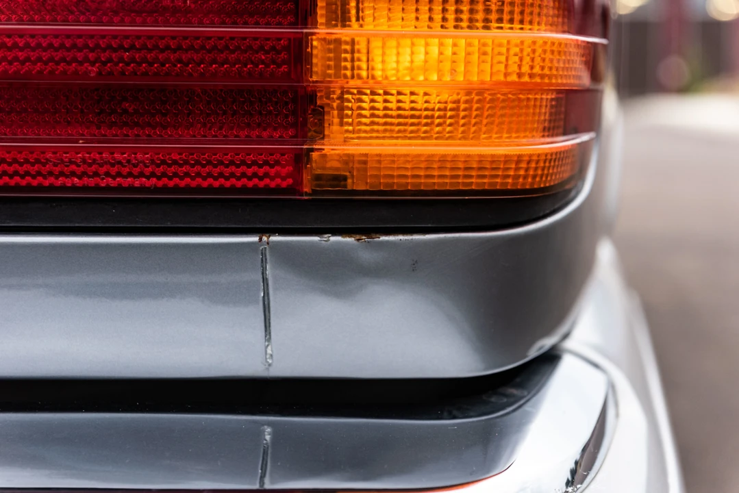 1987 Mercedes-Benz W126 S-Class Sedan - Image 24 of 31