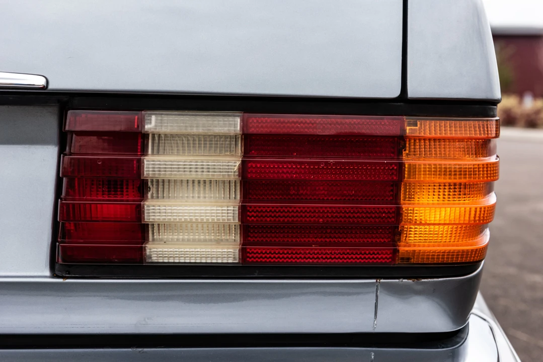 1987 Mercedes-Benz W126 S-Class Sedan - Image 21 of 31