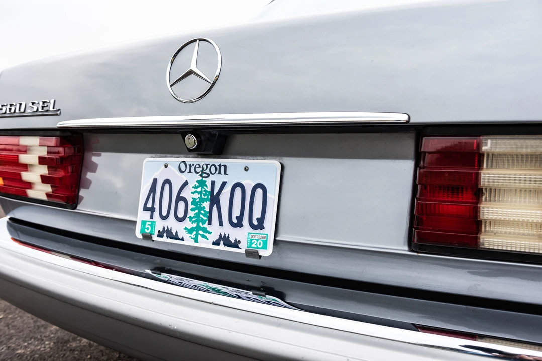 1987 Mercedes-Benz W126 S-Class Sedan - Image 18 of 31