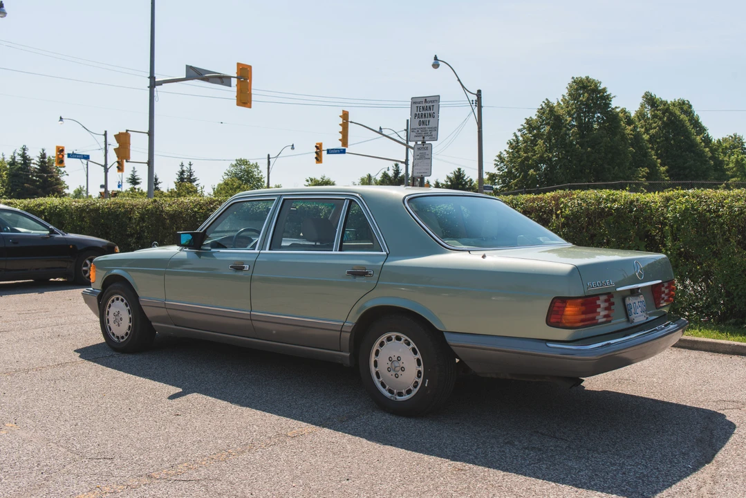 1987 Mercedes-Benz W126 S-Class Sedan - Image 6 of 31