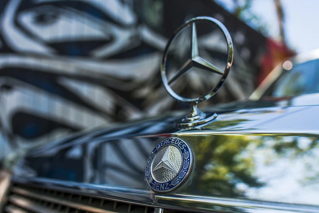 1987 Mercedes-Benz W126 S-Class Sedan - Image 28 of 31