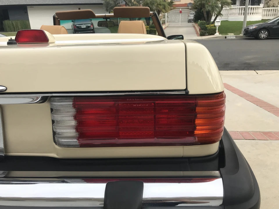 1987 Mercedes-Benz R107 SL-Class - Image 13 of 31