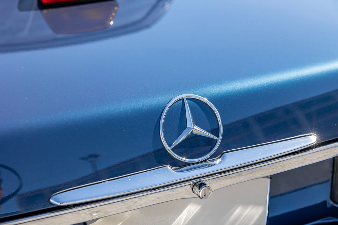 1987 Mercedes-Benz R107 SL-Class - Image 28 of 31