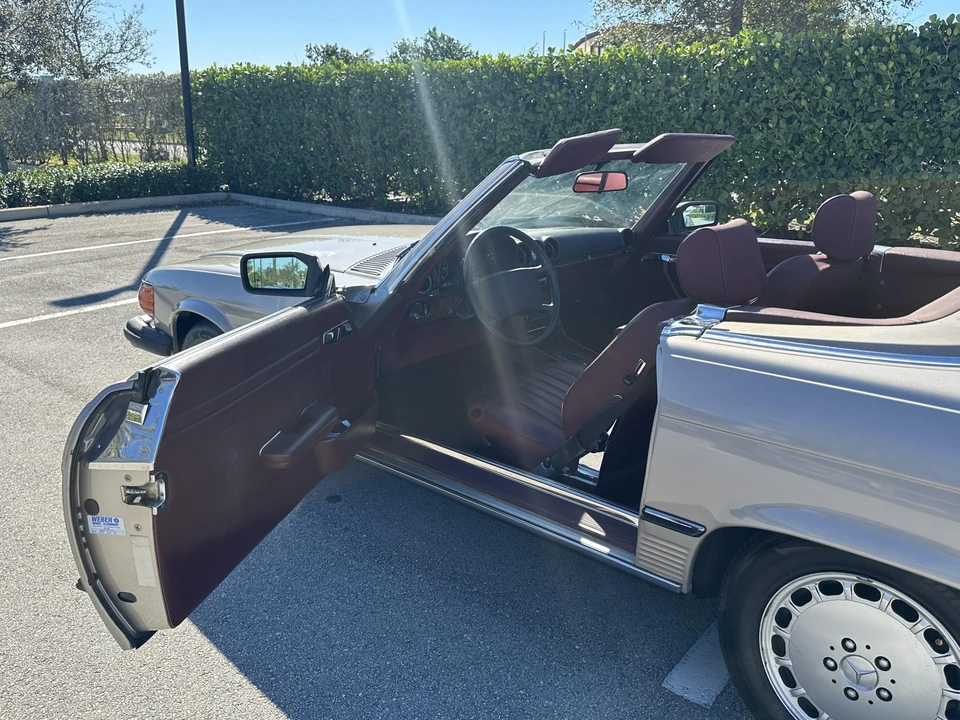 1987 Mercedes-Benz R107 SL-Class - Image 27 of 31